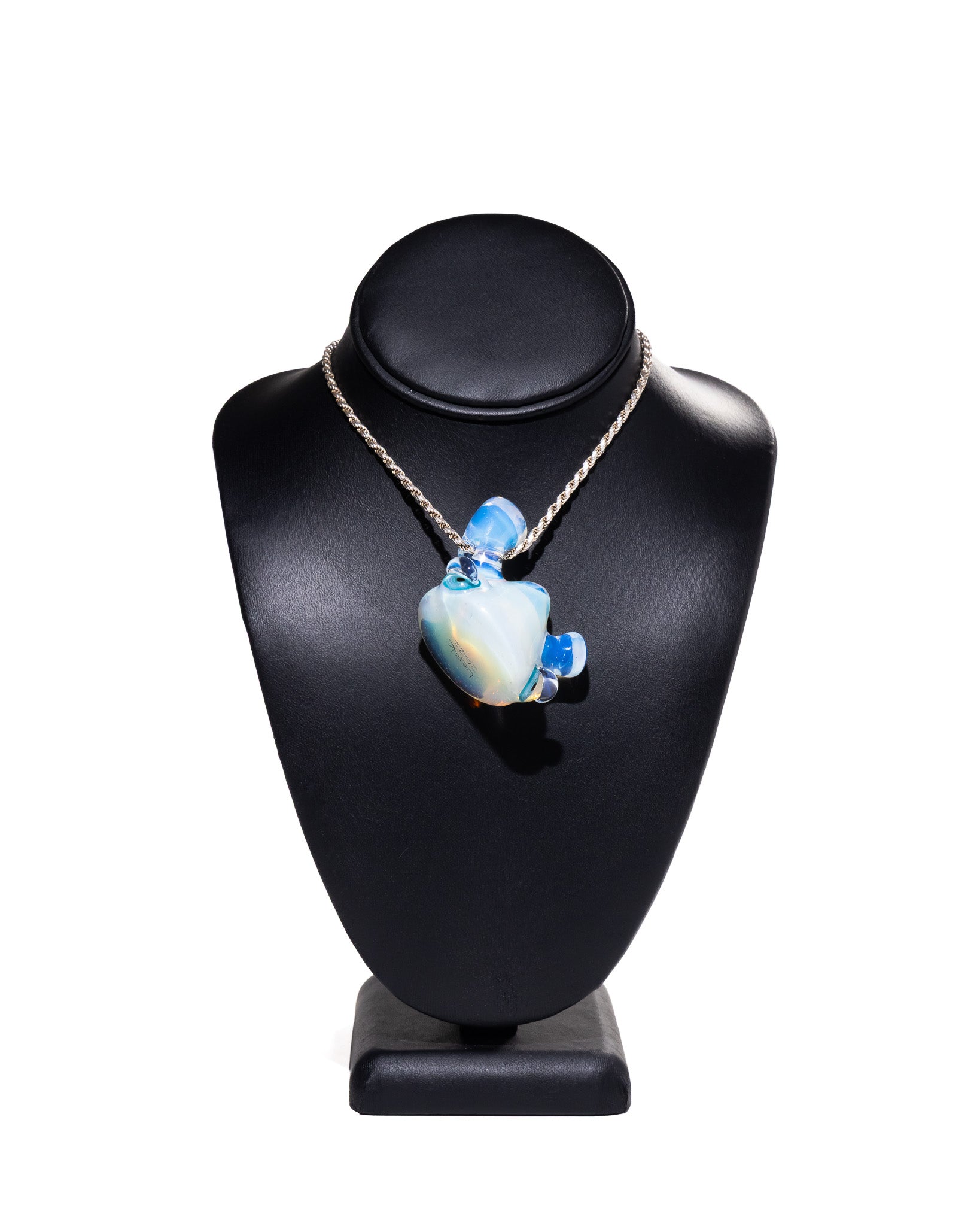 Lerk the World - Pendant - White