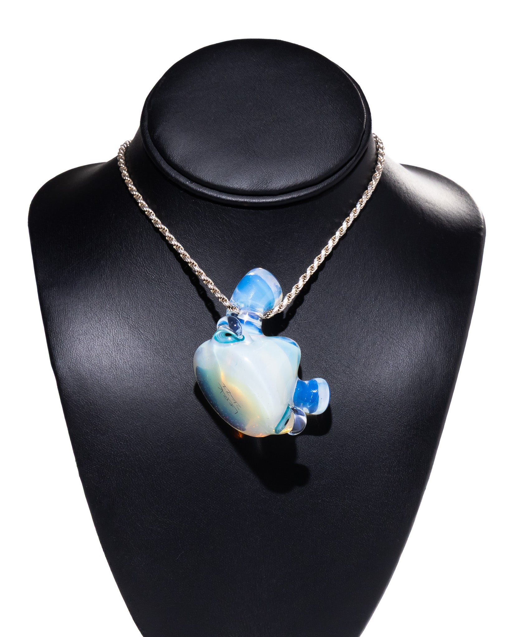 Lerk the World - Pendant - White